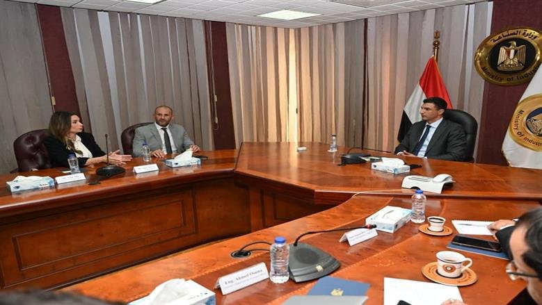 تصنيع محلي في مصر — وزير الصناعة يبحث مع بل مصر تعميق المكون المحلي