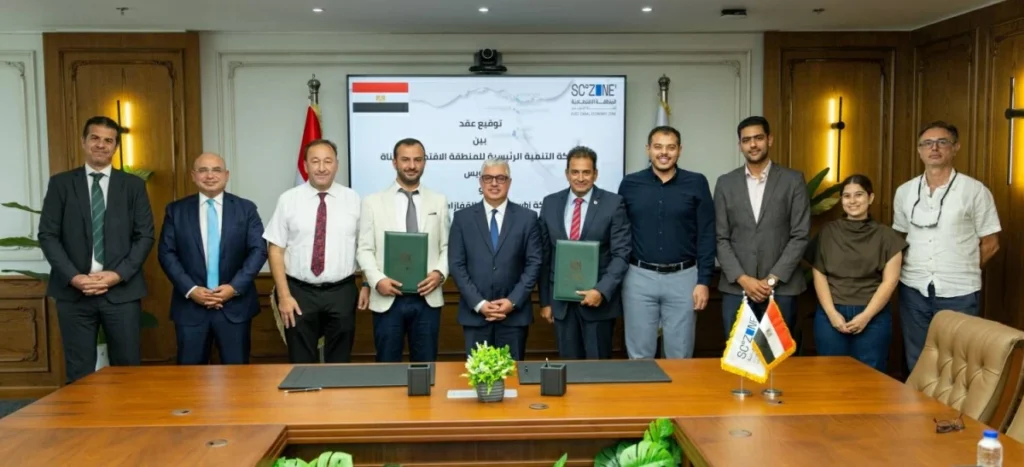 توقيع عقد مصنع القفازات الصناعية في السخنة بقناة السويس