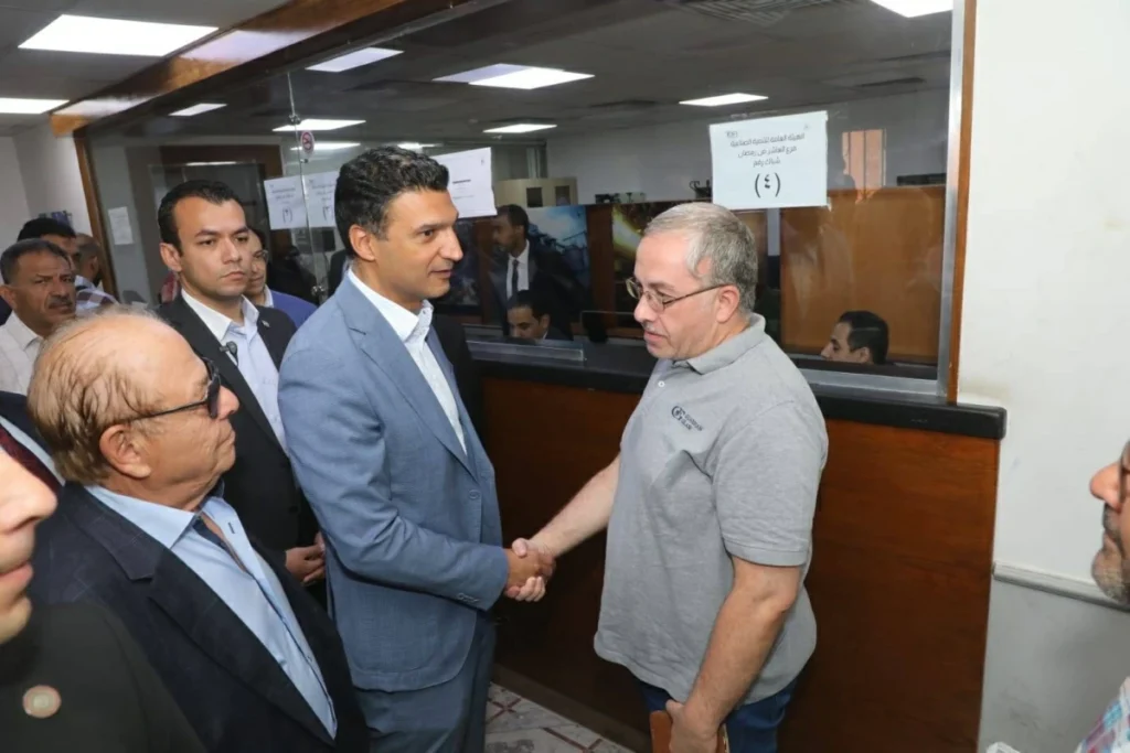 منصة صناعية رقمية مصر — وزير الصناعة خلال جولته بالعاشر من رمضان